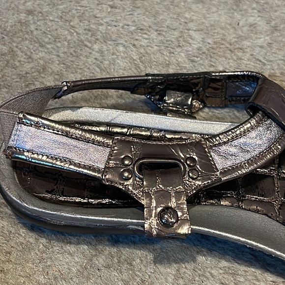 Stuart Weitzman Sandals size 8 - Picture 5 of 7